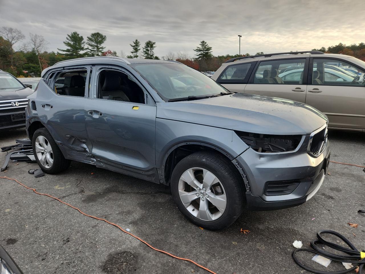 VOLVO XC40 T5 MOMENTUM 2019