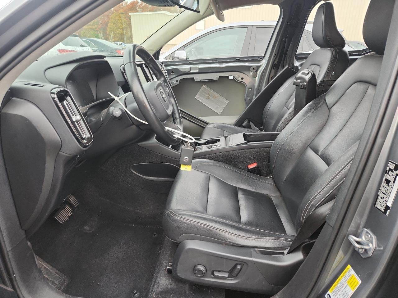 VOLVO XC40 T5 MOMENTUM 2019