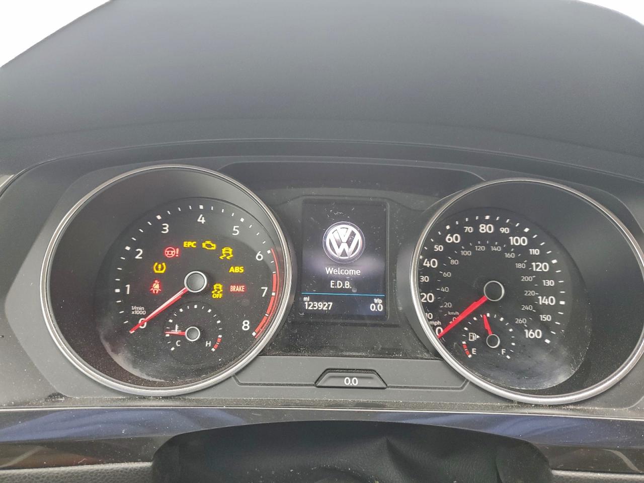 VOLKSWAGEN TIGUAN S 2018