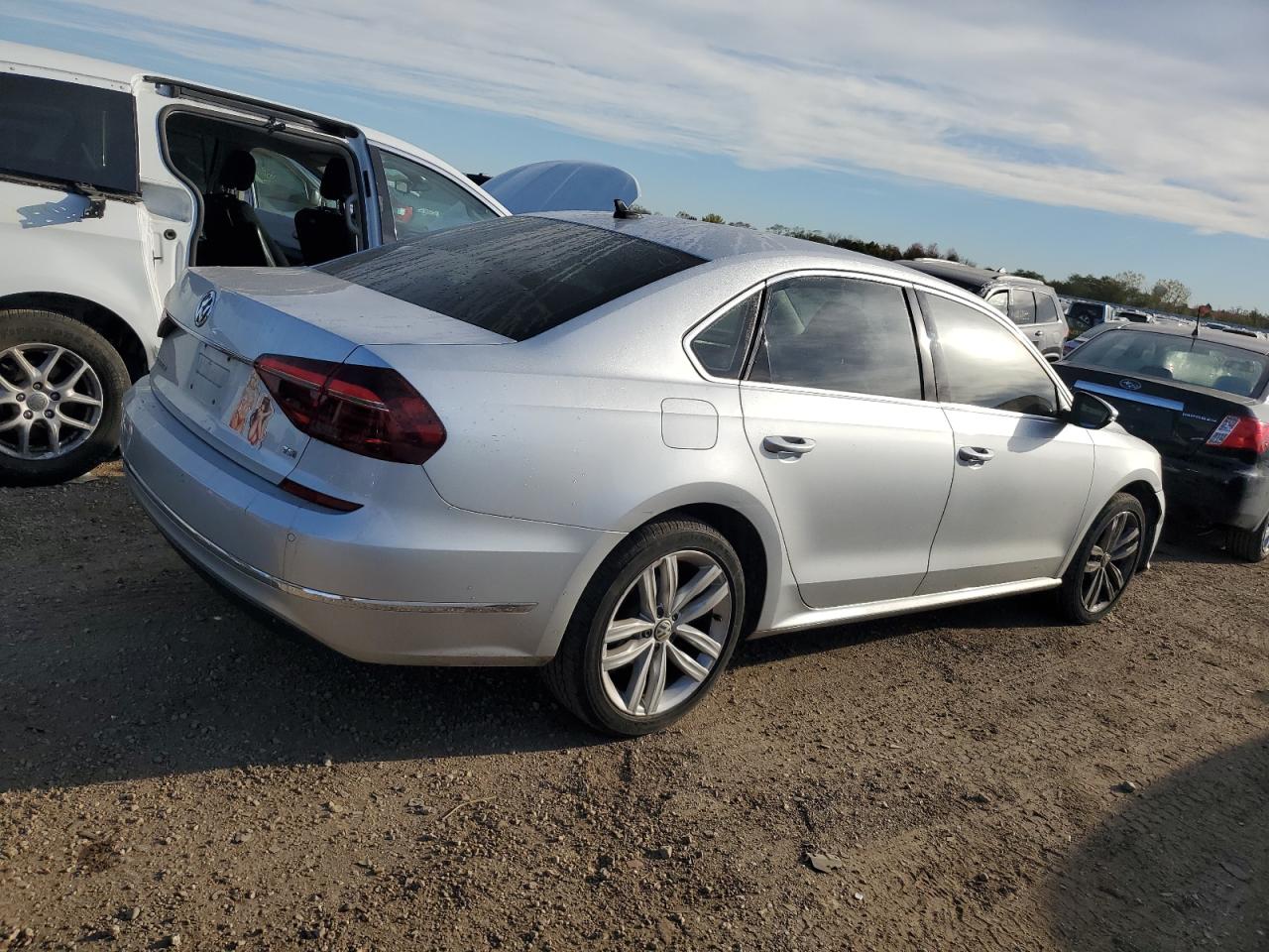 VOLKSWAGEN PASSAT SE 2018