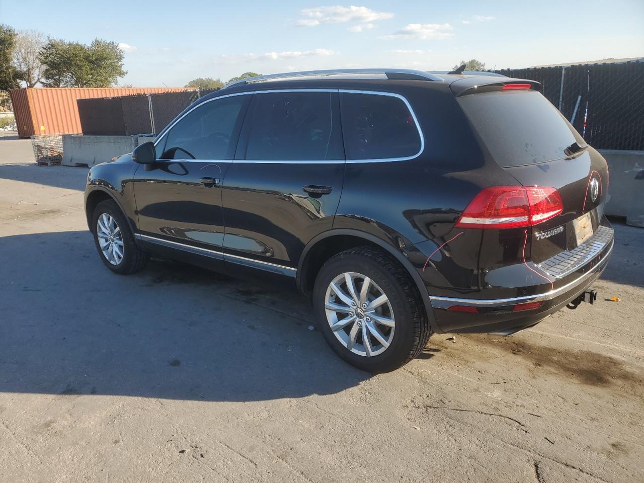 VOLKSWAGEN TOUAREG SPORT 2016