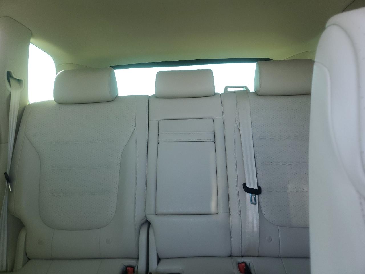 VOLKSWAGEN TOUAREG SPORT 2016