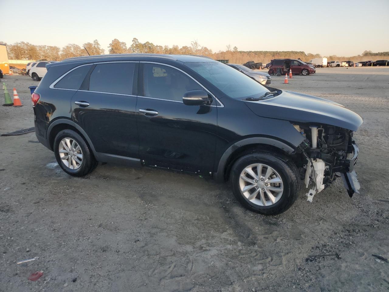 KIA SORENTO LX 2017