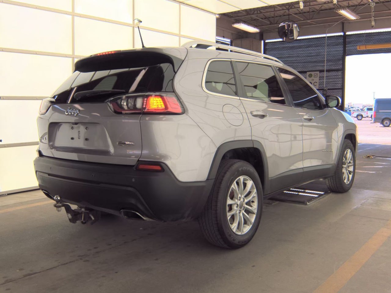 JEEP CHEROKEE LATITUDE PLUS 2019