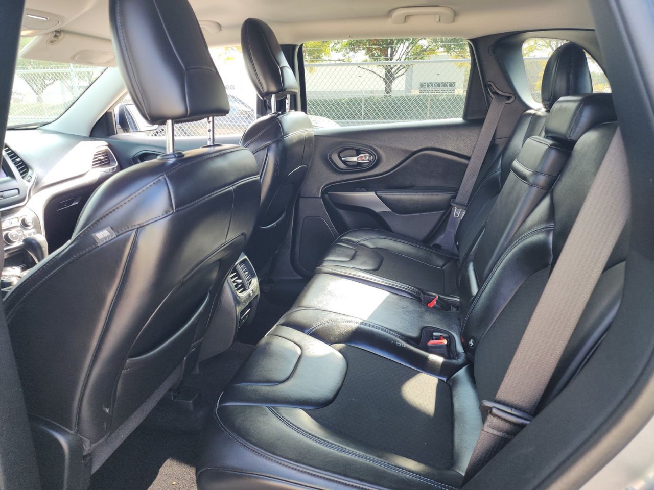 JEEP CHEROKEE LATITUDE PLUS 2019