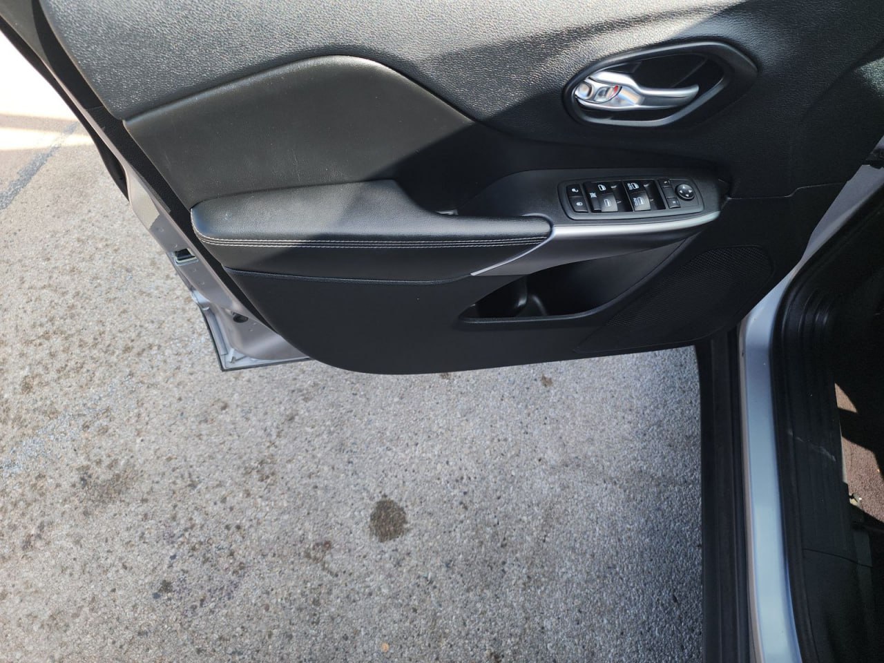 JEEP CHEROKEE LATITUDE PLUS 2019