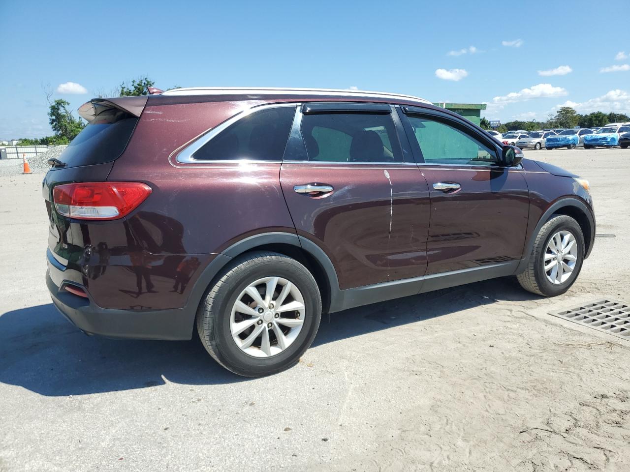 KIA SORENTO LX 2016