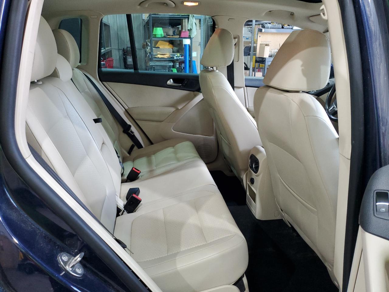 VOLKSWAGEN TIGUAN S 2015