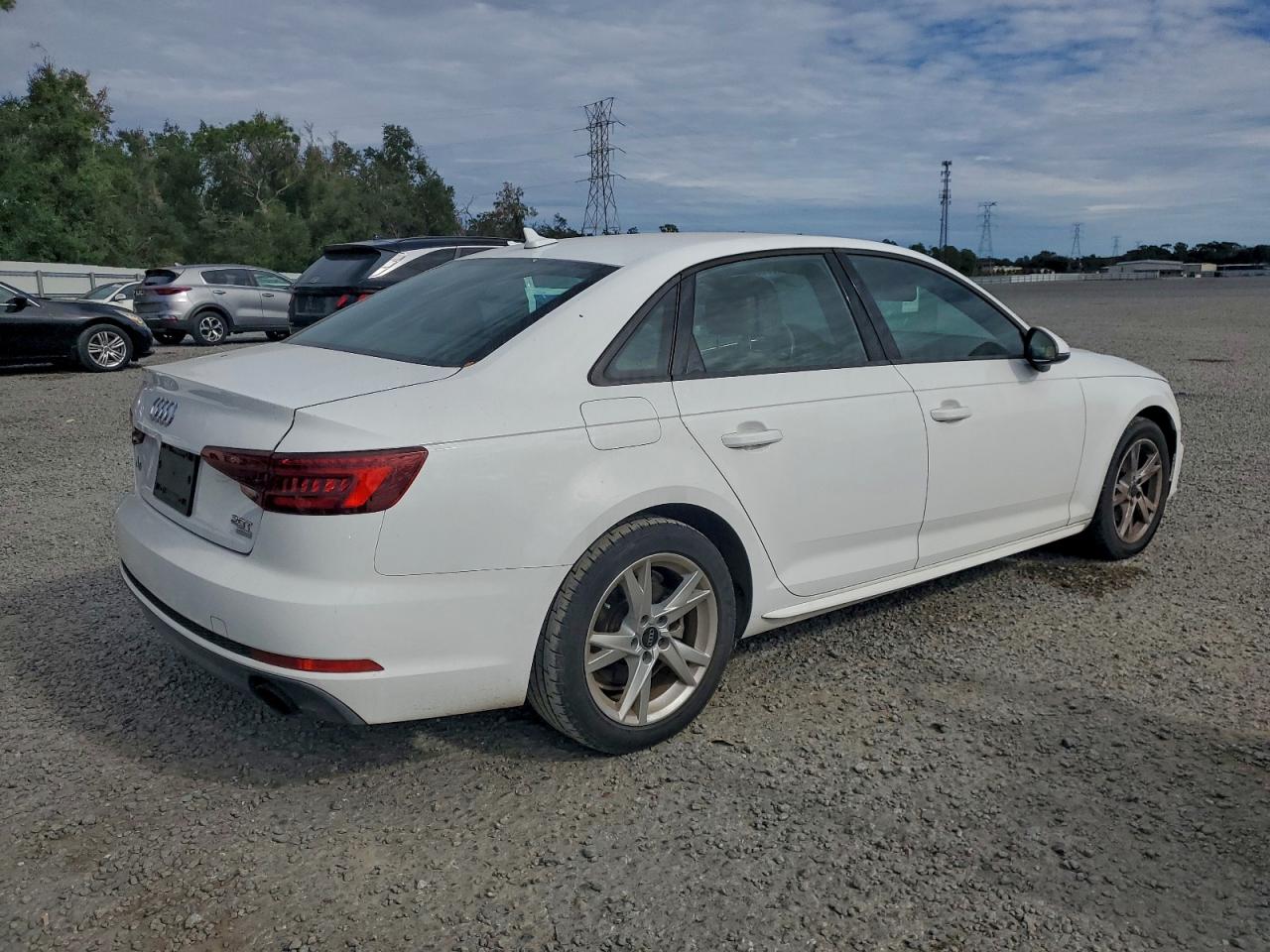 AUDI A4 PREMIUM 2018