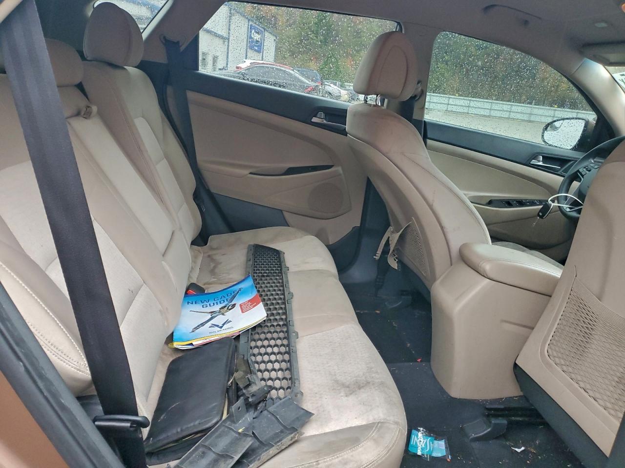 HYUNDAI TUCSON SE LIMITED 2016