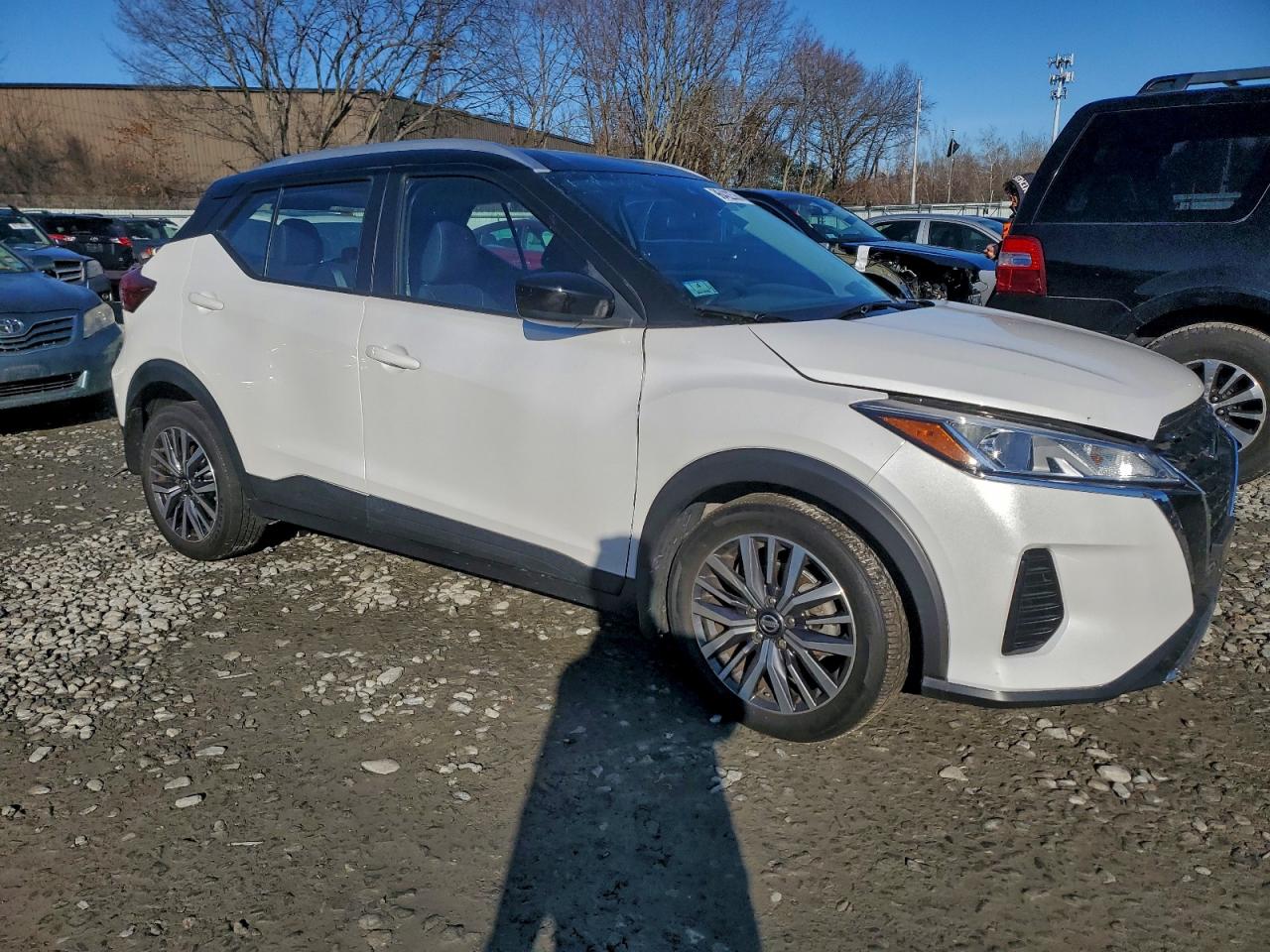 NISSAN KICKS SV 2021