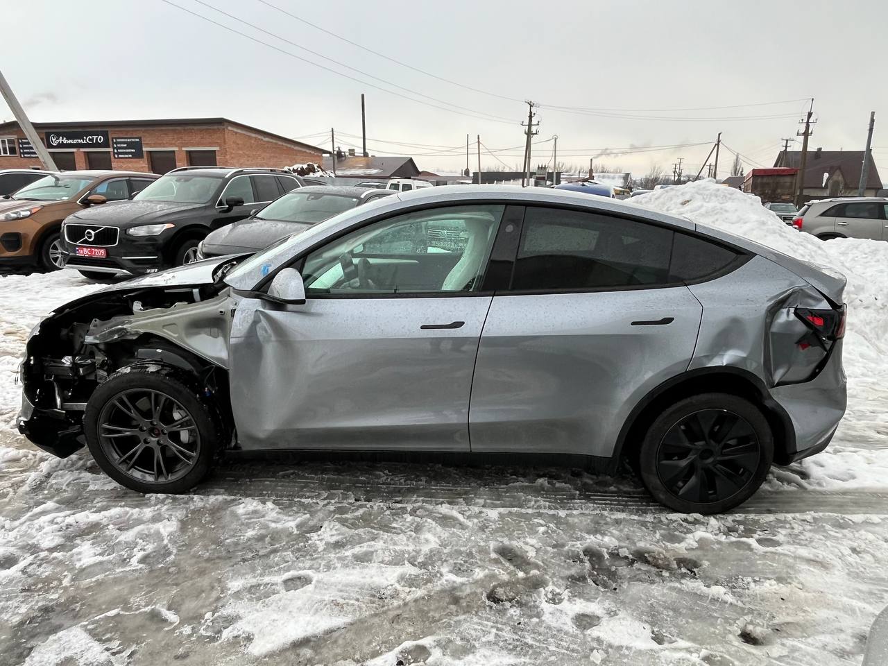 TESLA MODEL Y AWD DUAL MOTOR 2024