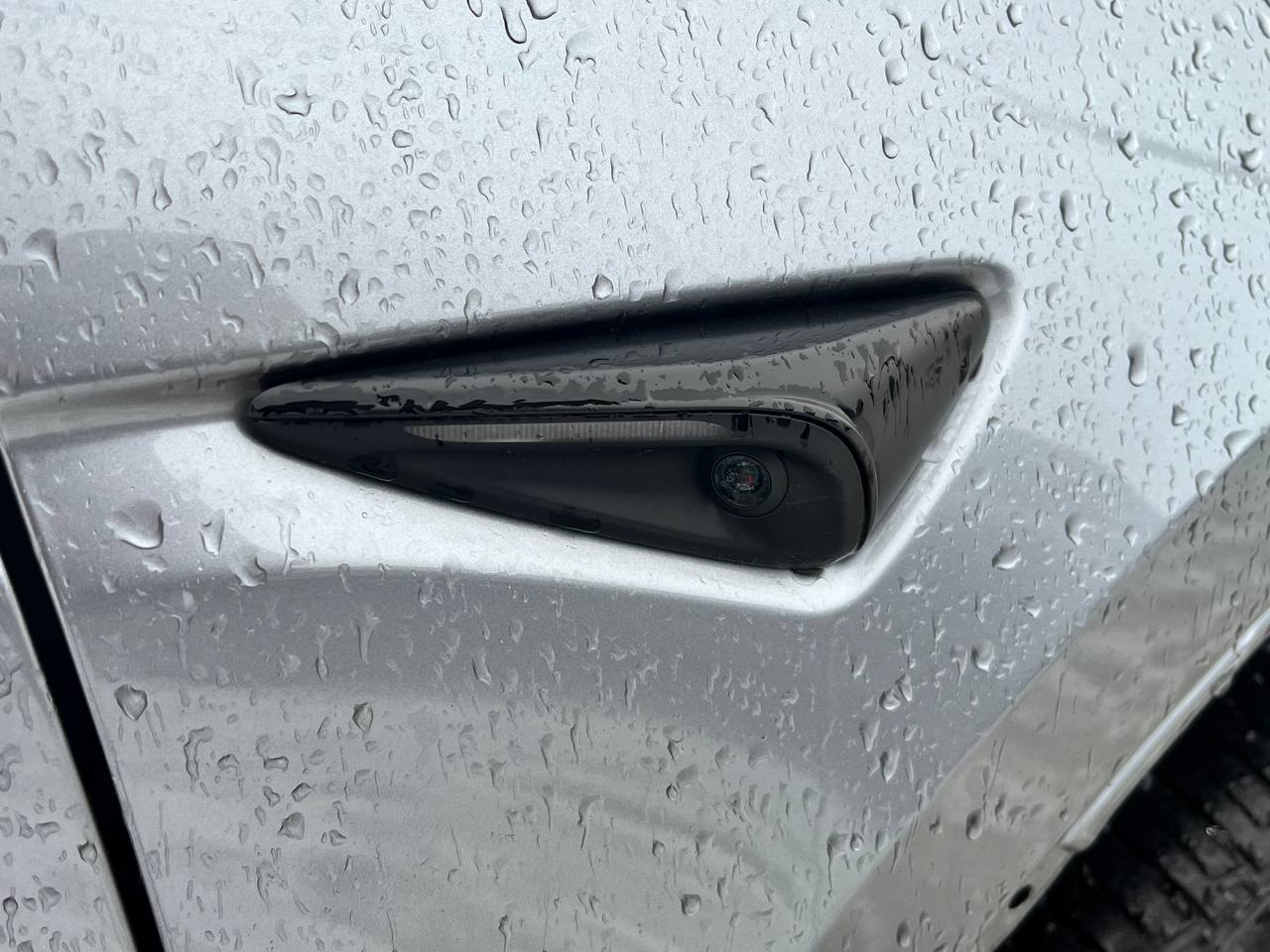 TESLA MODEL Y AWD DUAL MOTOR 2024