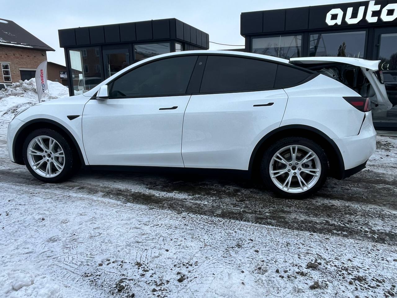 TESLA MODEL Y DUAL MOTOR 2021