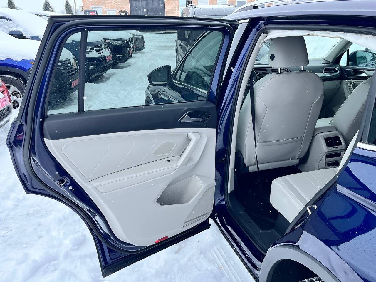 VOLKSWAGEN TIGUAN SE 2023