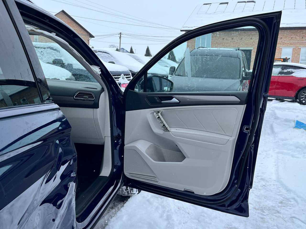 VOLKSWAGEN TIGUAN SE 2023