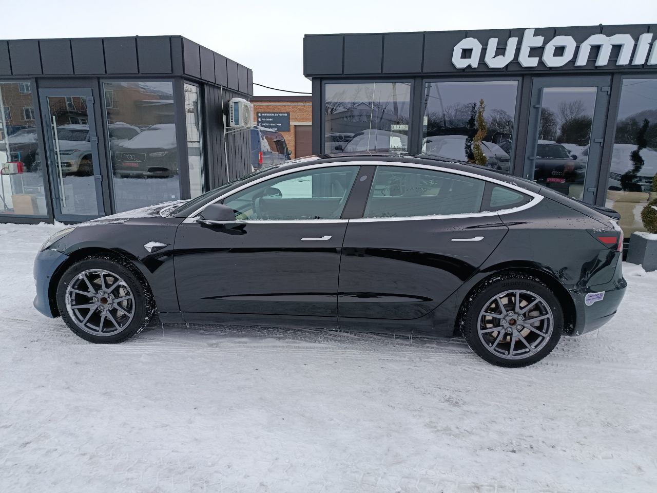 TESLA MODEL 3 MID RANGE 2018