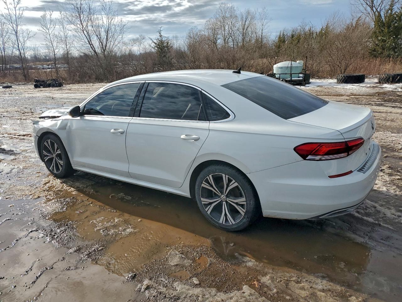 VOLKSWAGEN PASSAT SE 2021