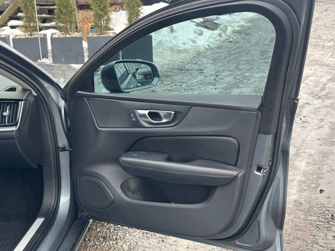 VOLVO S60 T5 MOMENTUM 2019