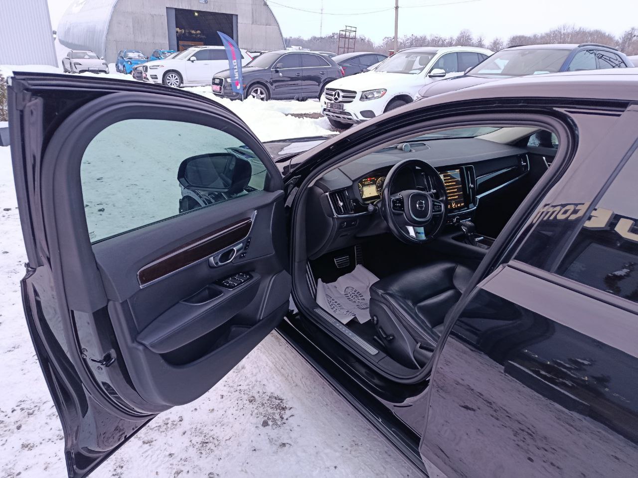 VOLVO S90 T5 MOMENTUM 2017