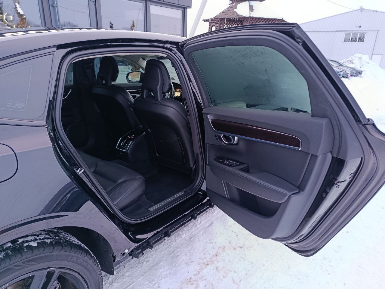 VOLVO S90 T5 MOMENTUM 2017