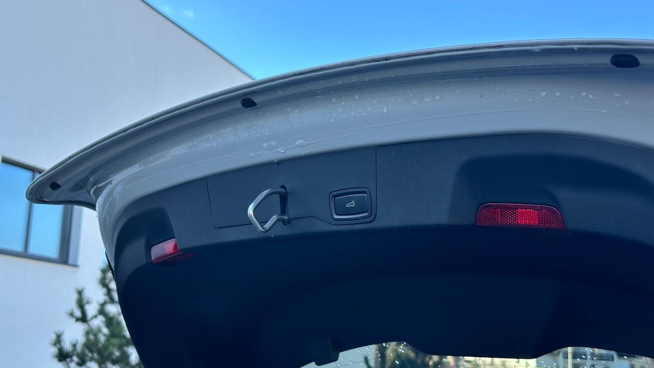 PORSCHE TAYCAN CROSS TURISMО