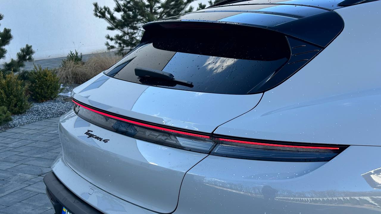 PORSCHE TAYCAN CROSS TURISMО