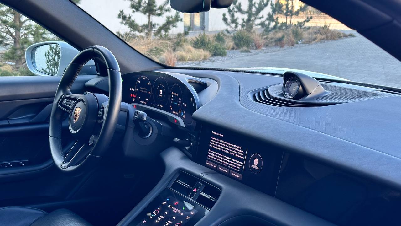 PORSCHE TAYCAN CROSS TURISMО