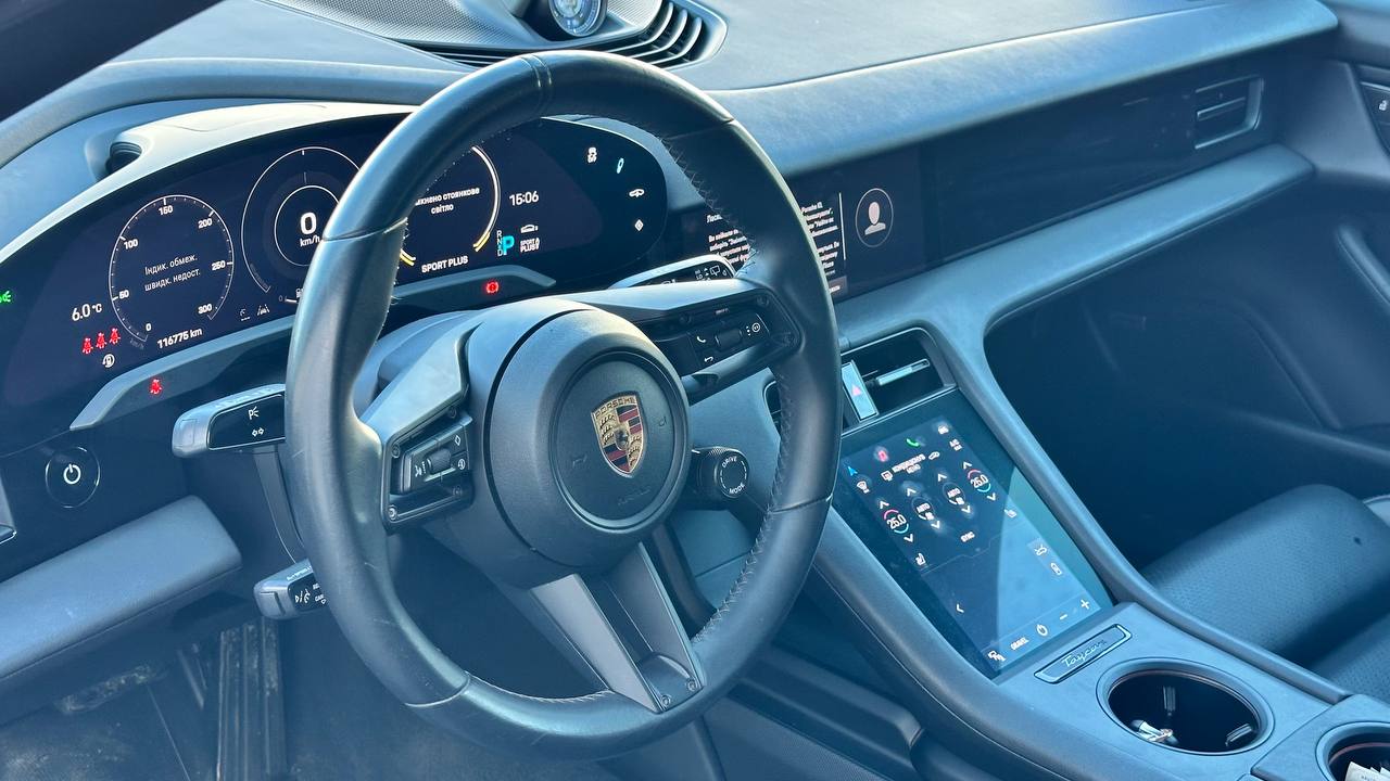 PORSCHE TAYCAN CROSS TURISMО