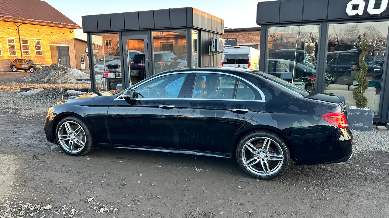 MERCEDES-BENZ E 300 4MATIC 2016