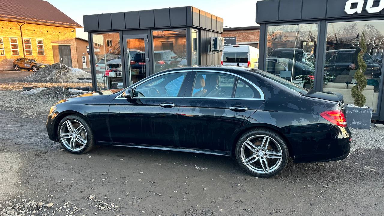 MERCEDES-BENZ E 300 4MATIC 2016