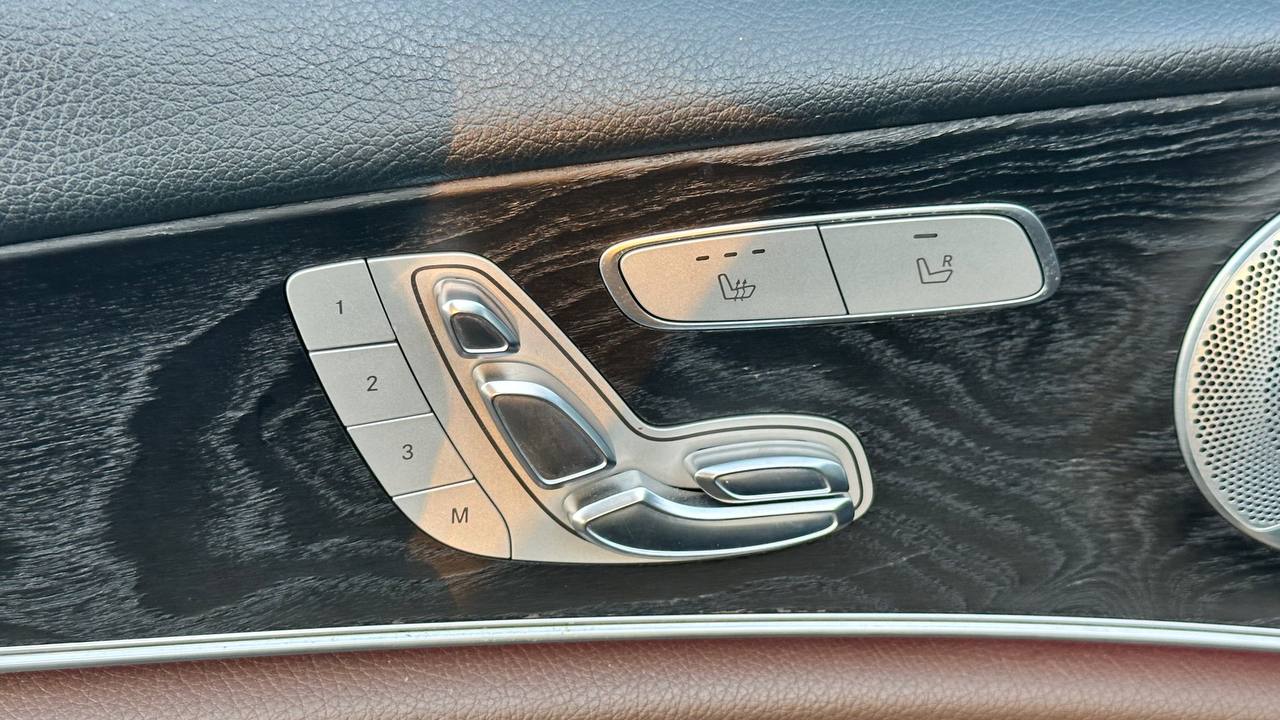 MERCEDES-BENZ E 300 4MATIC 2016