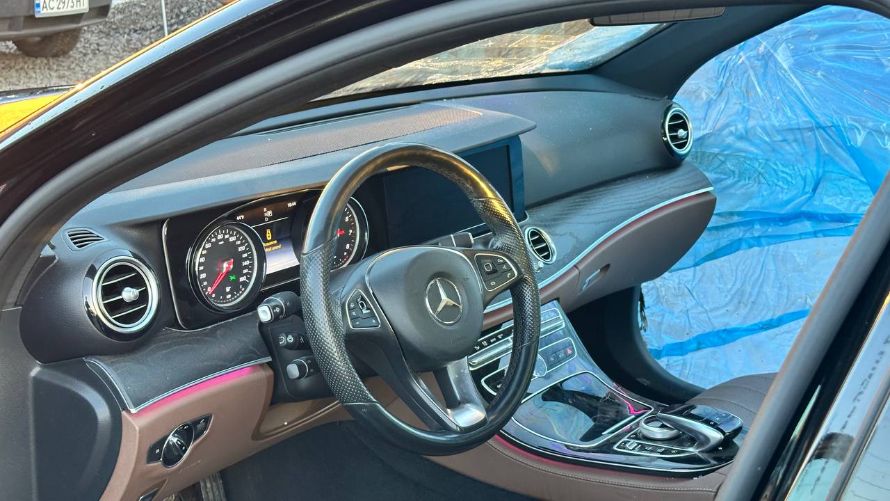 MERCEDES-BENZ E 300 4MATIC 2016