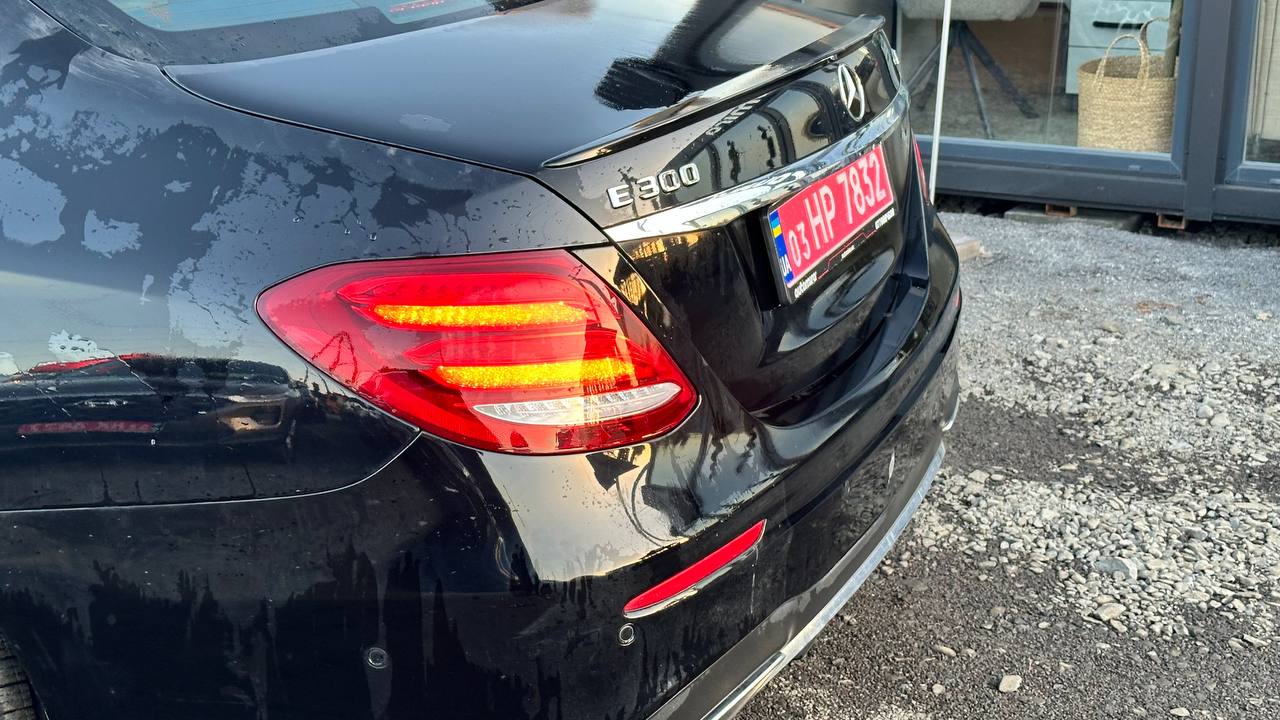 MERCEDES-BENZ E 300 4MATIC 2016