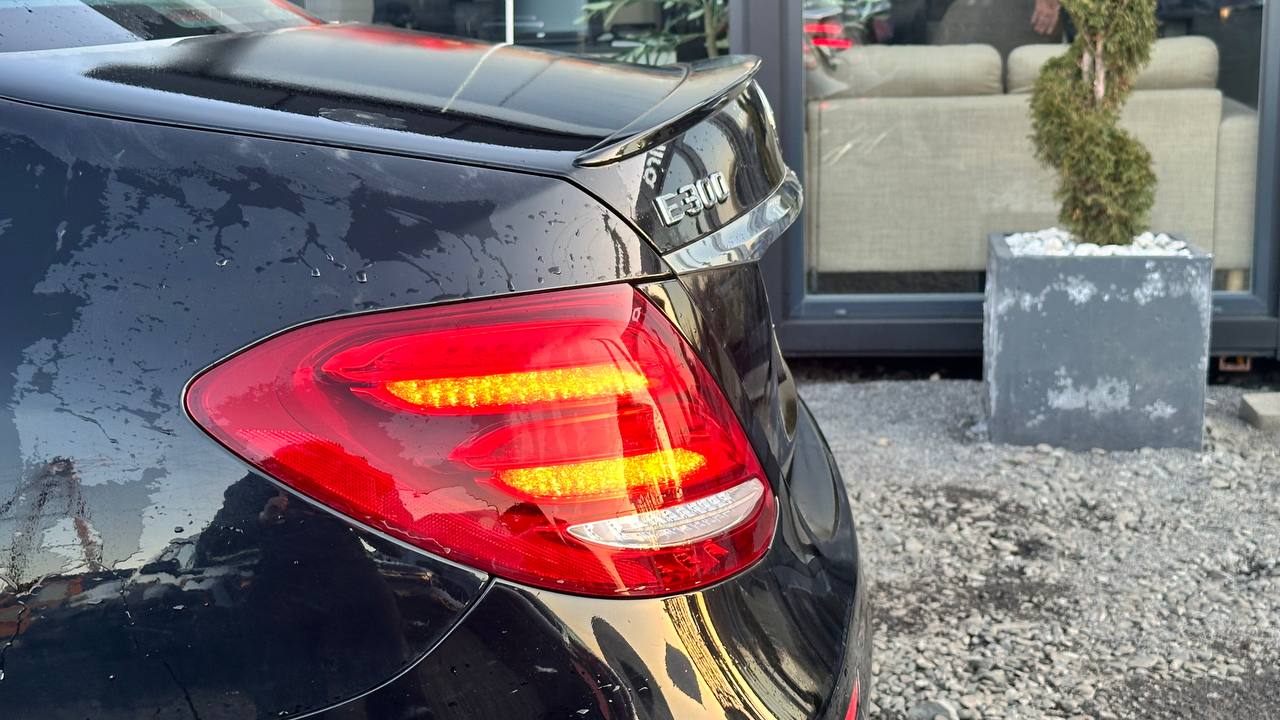 MERCEDES-BENZ E 300 4MATIC 2016