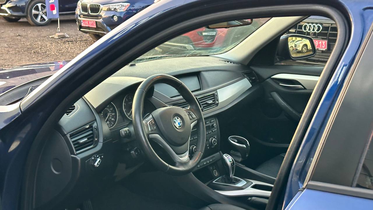 BMW X1 Sports Activity Vehicle xDrive28i 2013