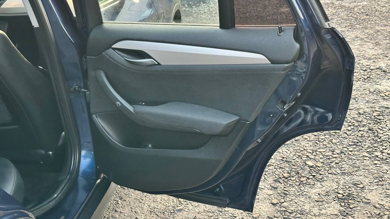 BMW X1 Sports Activity Vehicle xDrive28i 2013