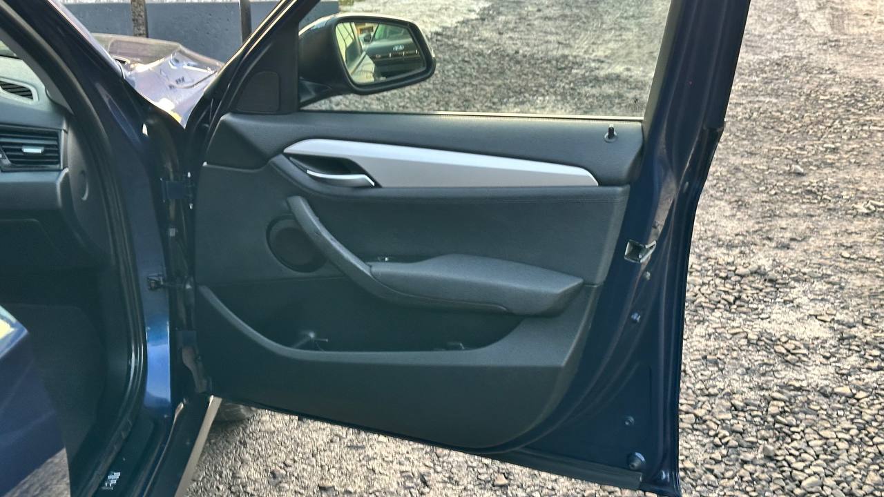 BMW X1 Sports Activity Vehicle xDrive28i 2013