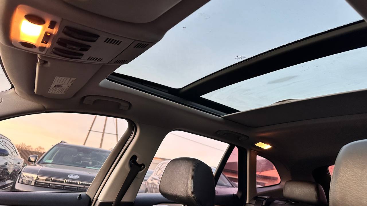 BMW X1 Sports Activity Vehicle xDrive28i 2013