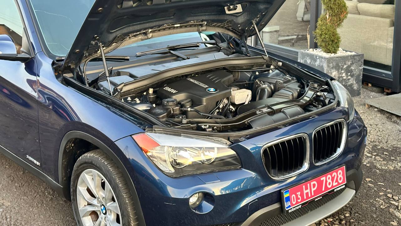 BMW X1 Sports Activity Vehicle xDrive28i 2013