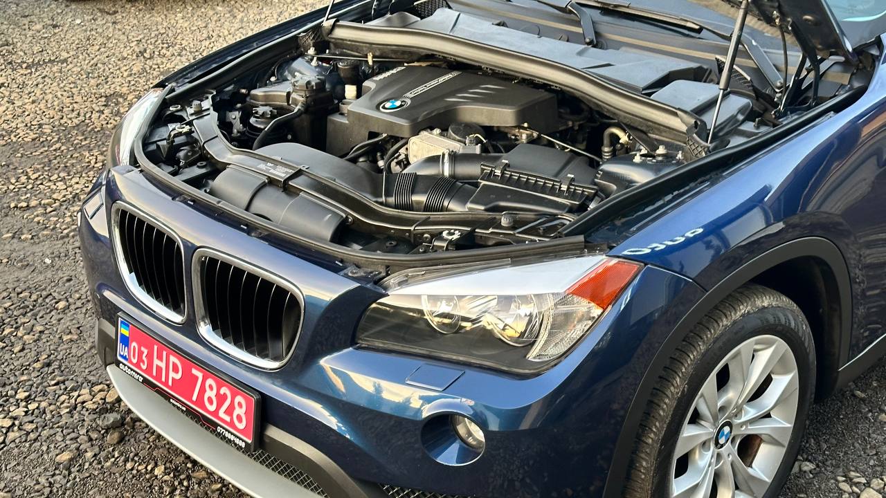 BMW X1 Sports Activity Vehicle xDrive28i 2013