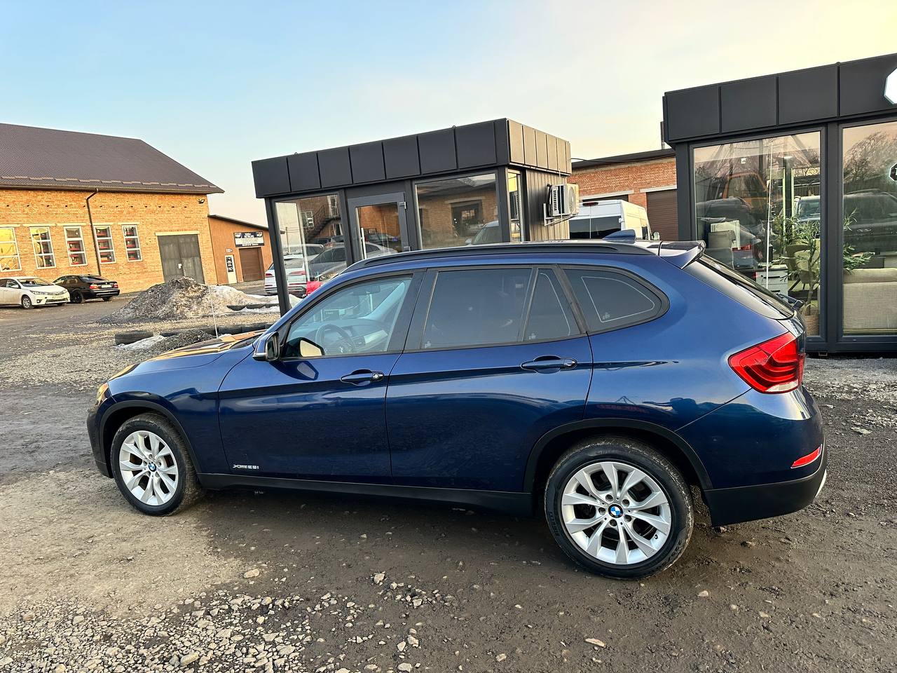 BMW X1 Sports Activity Vehicle xDrive28i 2013