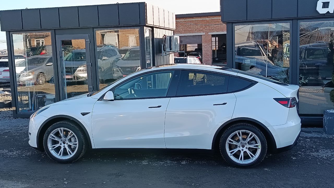 TESLA MODEL Y DUAL MOTOR 2020