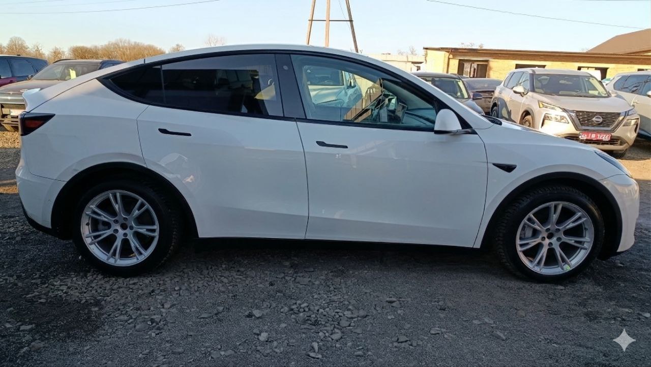 TESLA MODEL Y DUAL MOTOR 2020