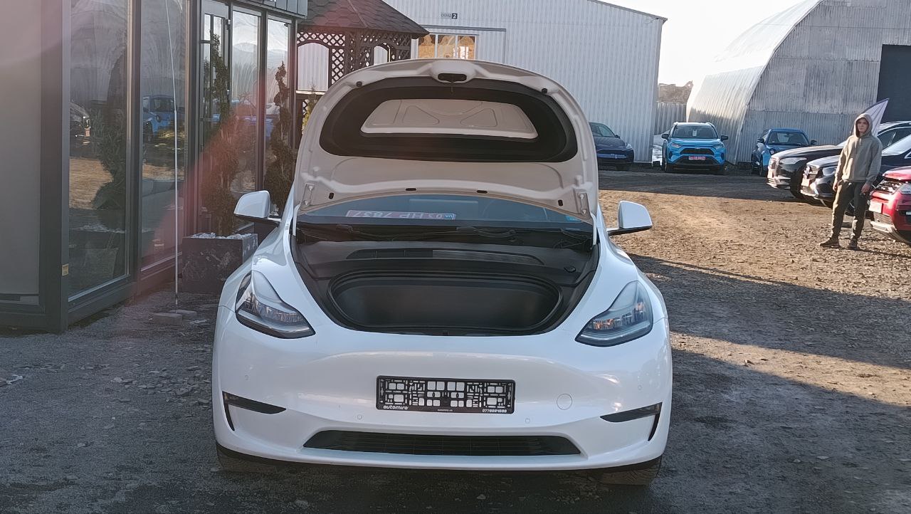 TESLA MODEL Y DUAL MOTOR 2020