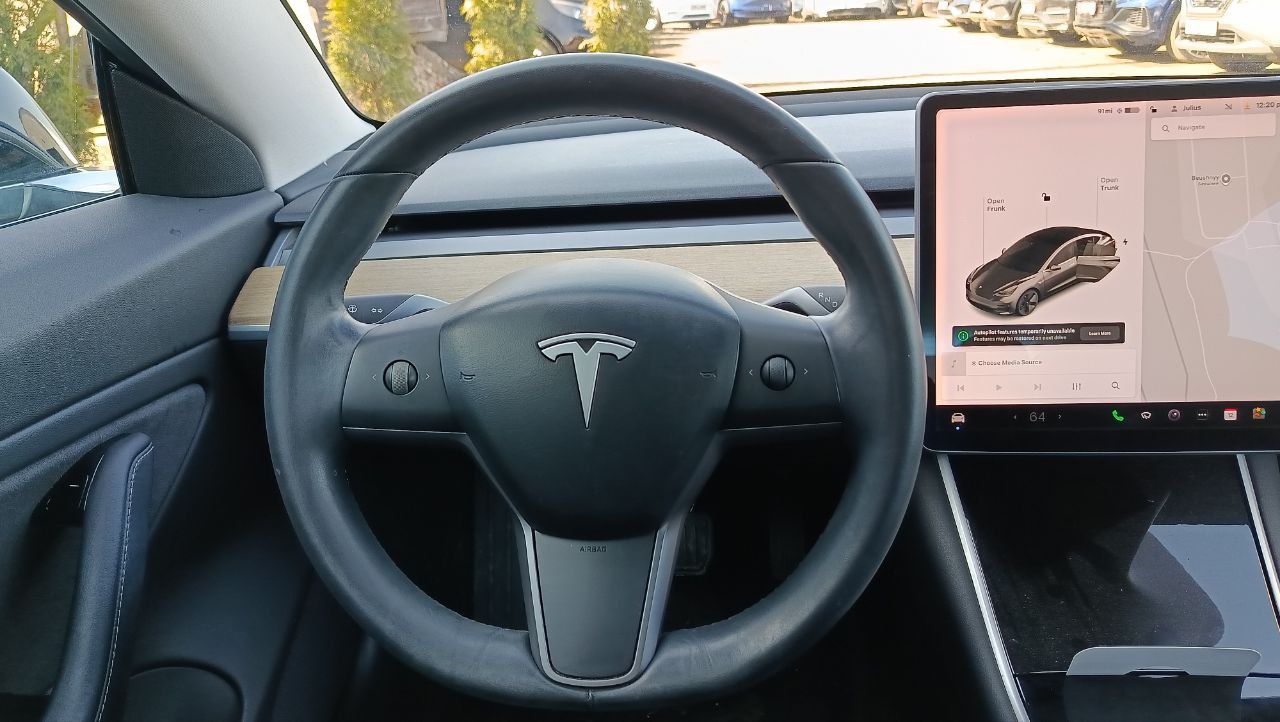 TESLA MODEL 3 MID RANGE 2018