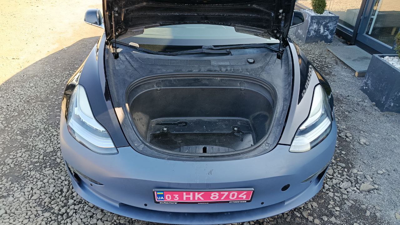 TESLA MODEL 3 MID RANGE 2018