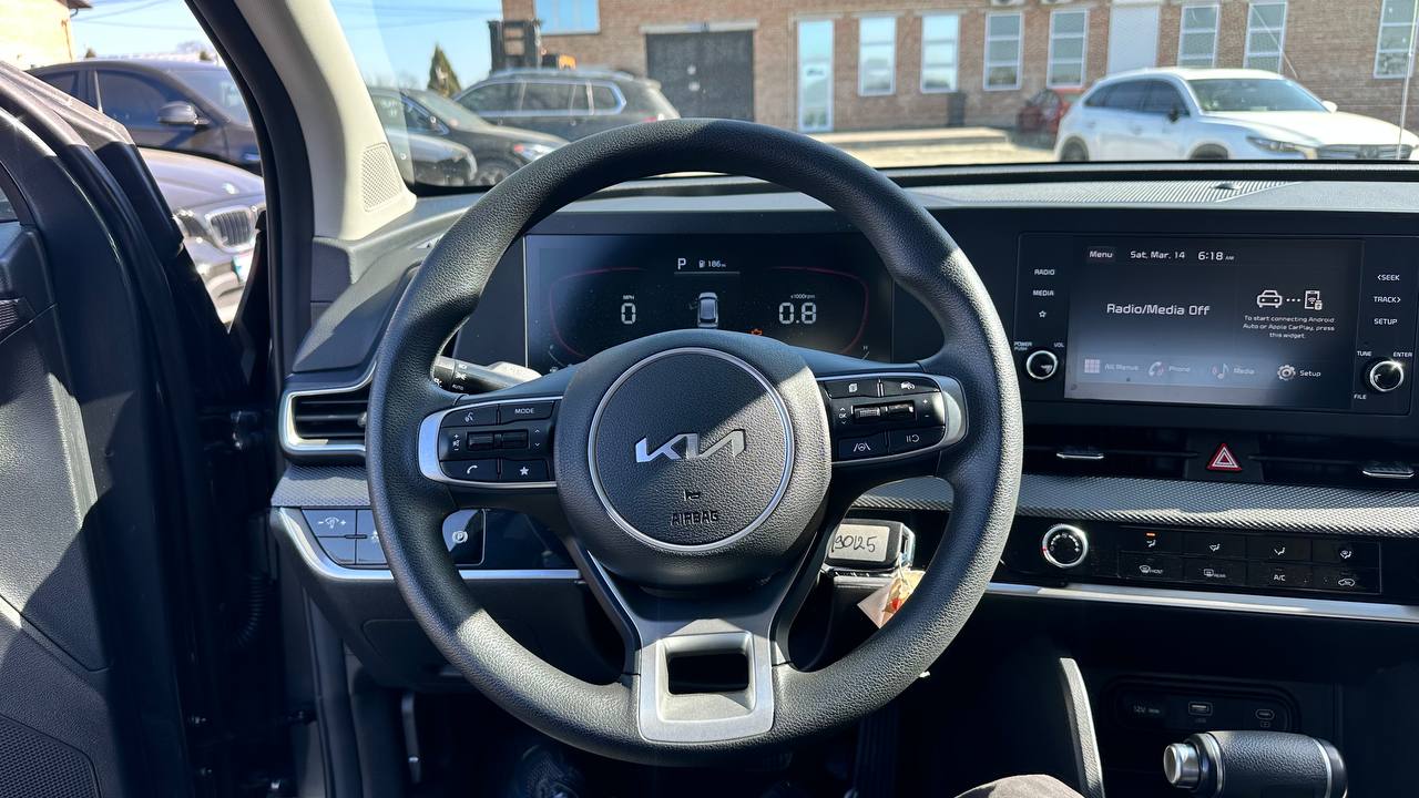 KIA SPORTAGE LX 2023