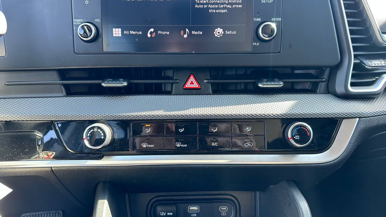 KIA SPORTAGE LX 2023