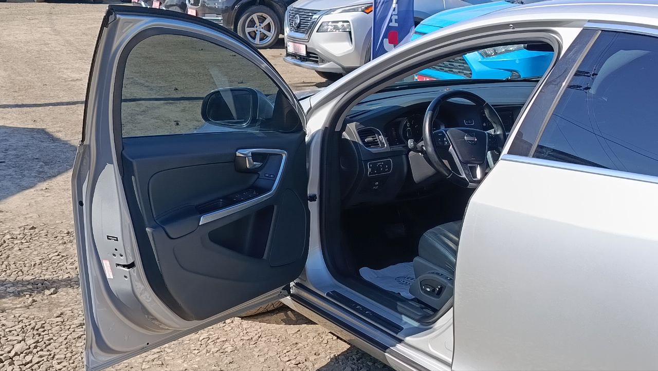 VOLVO S60 PREMIER 2013